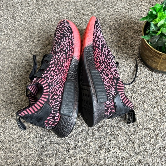 Adidas NMD R1 Primeknit sneakers shoe men’s size US 12 red pink running athletic - Picture 5 of 9